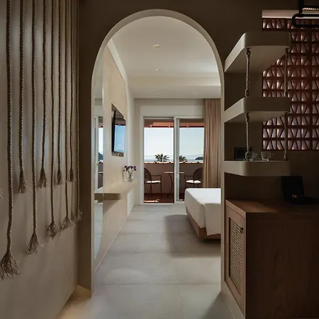 Antigoni Seaside Hotel 4*
