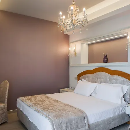 Antigoni Seaside 酒店 哈爾基季基州