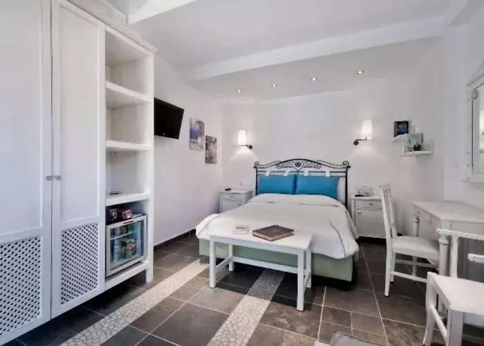 Antigoni Seaside Hotel 4*