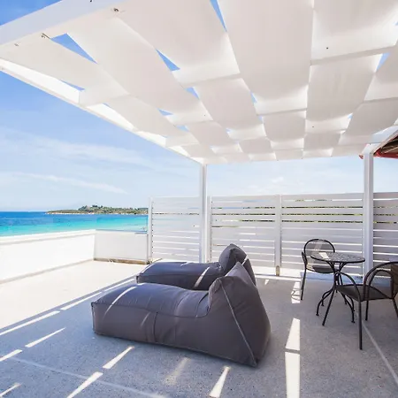 Antigoni Seaside ホテル 4*