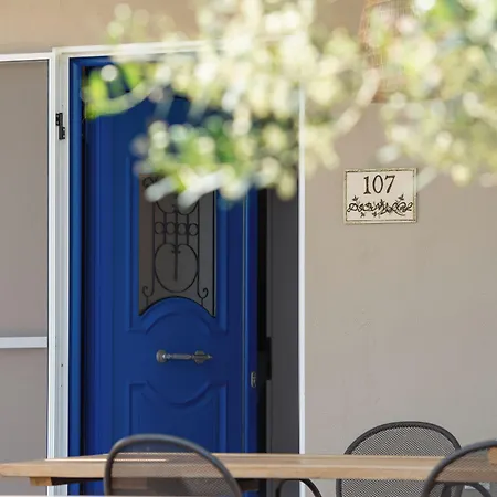 Antigoni Seaside ホテル 4*