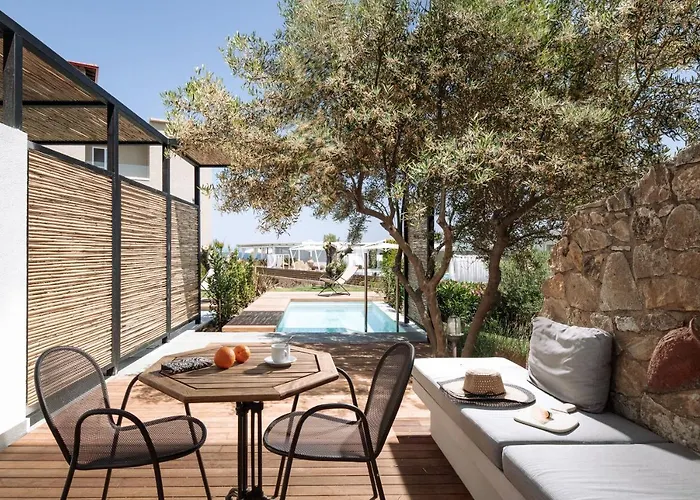 Antigoni Seaside Hotel