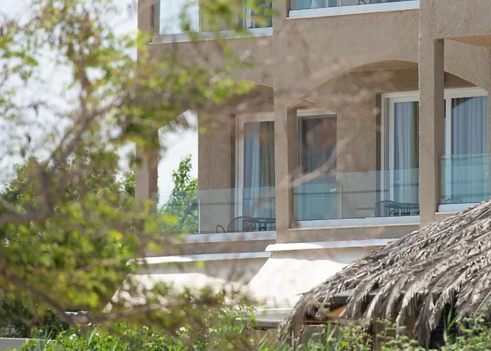 Antigoni Seaside Hotel 4*