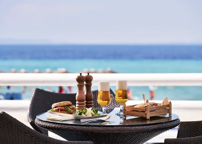 Antigoni Seaside Hotel