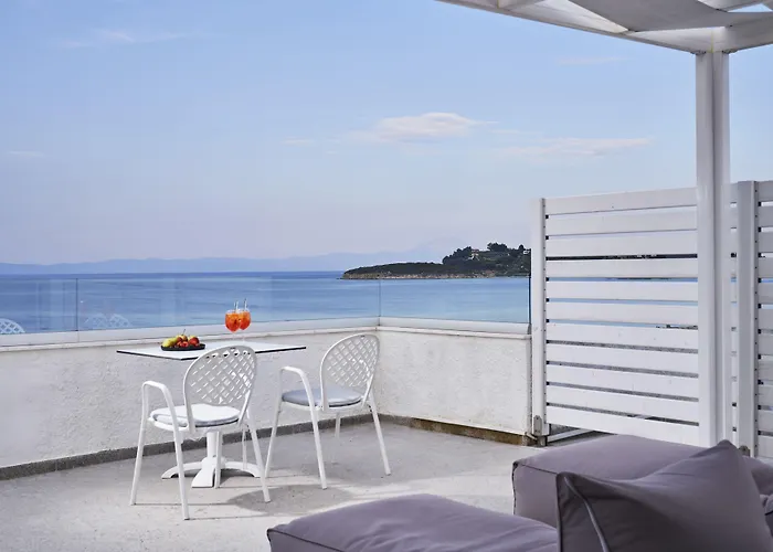 Antigoni Seaside Hotel 4*