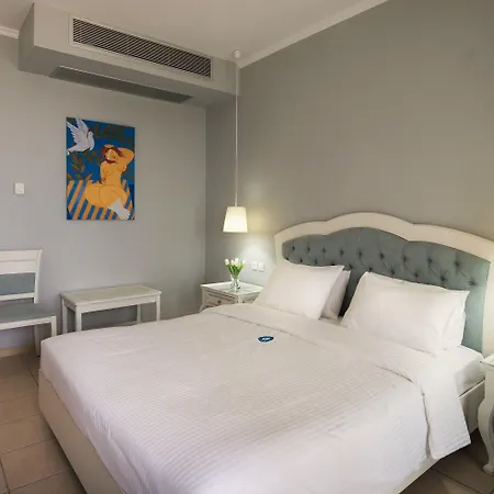Antigoni Seaside 4*